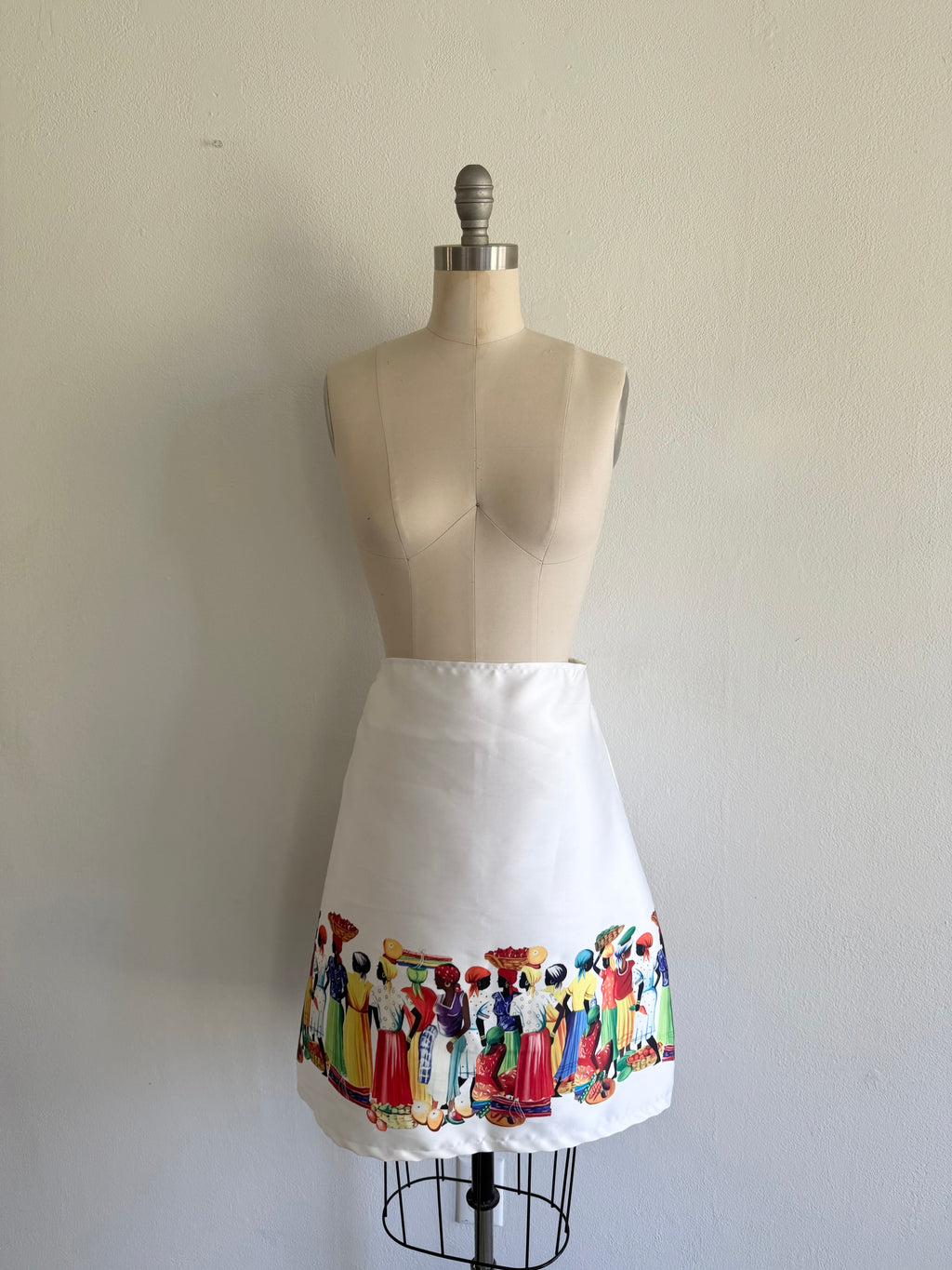 Women's Modern A-Line Skirt: African Colorful Graphic Print on White Twill